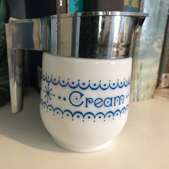 Vintage Milk Glass Creamer Gemco Blue/White ~ Silver Lid - Picture 1 of 4